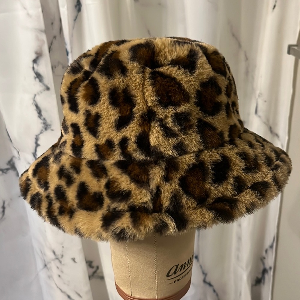 Cheetah print bucket hat